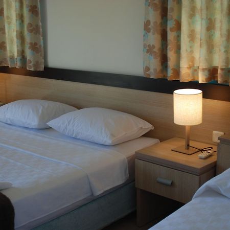 คลับ นีมารา บีช รีสอร์ต Hotel มาร์มาริส ภายนอก รูปภาพ
