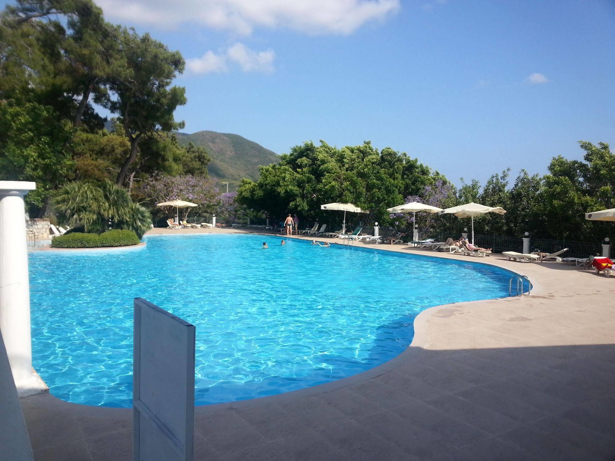 คลับ นีมารา บีช รีสอร์ต Hotel มาร์มาริส ภายนอก รูปภาพ